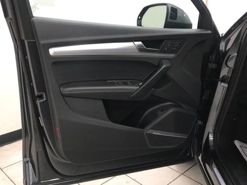 Used 2023 Audi Q5 2.0T Premium Plus w/ Premium Plus Package AWD/4WD image 8