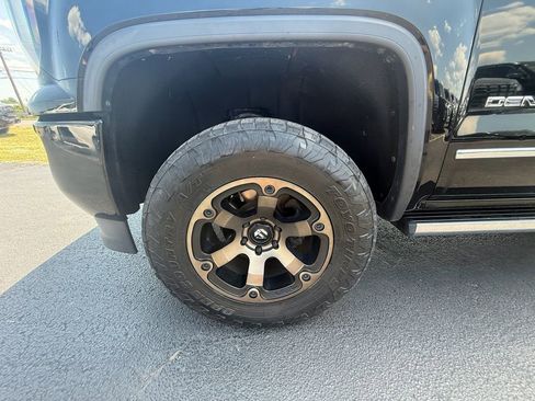 Used 2018 GMC Sierra 1500 Denali w/ Denali Ultimate Package AWD/4WD image 10