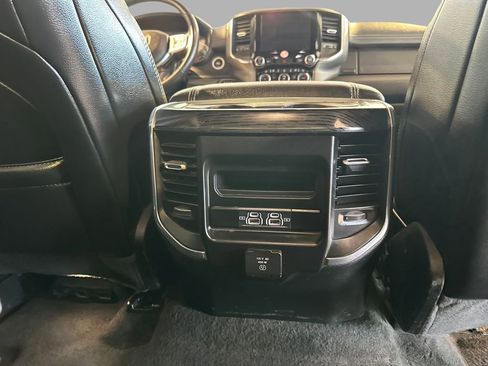 Used 2024 RAM 1500 Laramie AWD/4WD image 15