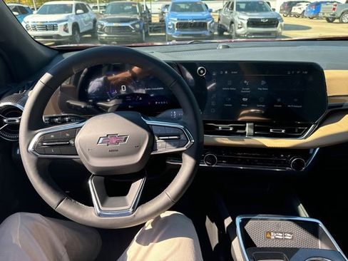 New 2025 Chevrolet Equinox ACTIV w/ Safety and Technology Package image 21