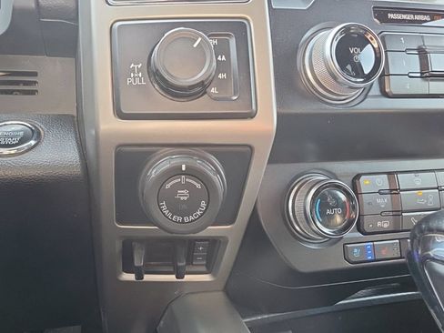 Used 2019 Ford F150 Lariat w/ Equipment Group 502A Luxury AWD/4WD image 17