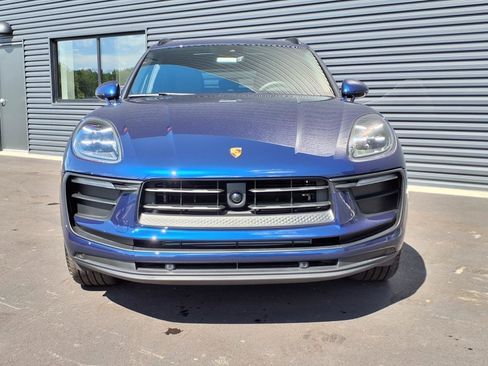 Used 2025 Porsche Macan AWD image 28