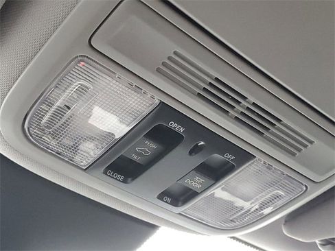 Used 2022 Honda Odyssey EX-L image 35