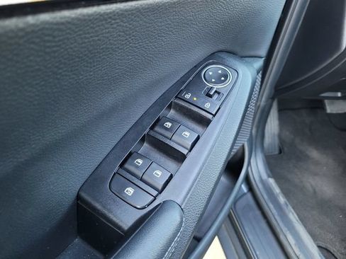 Certified 2025 Kia Seltos S FWD image 27