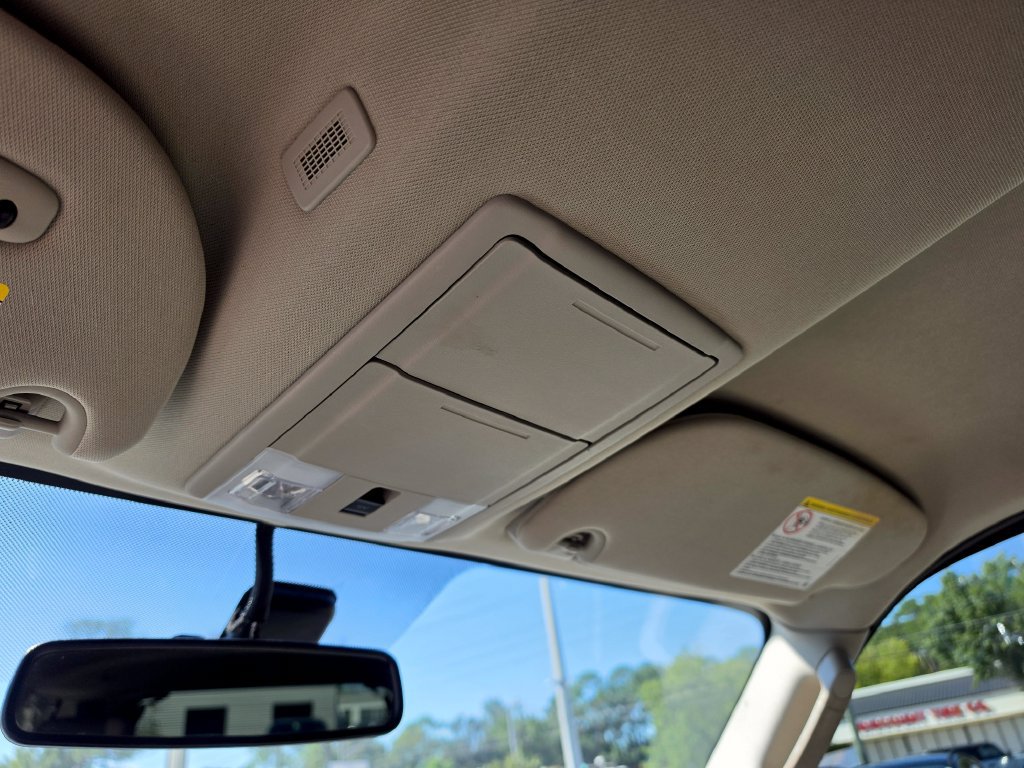 Used 2017 Lincoln Navigator Select RWD image 31