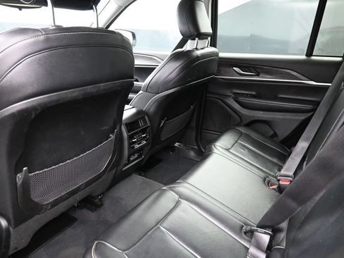 Used 2023 Jeep Grand Cherokee Limited AWD/4WD image 22