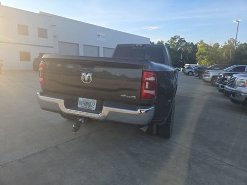 Used 2024 RAM 3500 Tradesman w/ Chrome Appearance Group AWD/4WD image 11