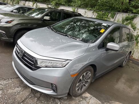 Used 2023 Honda Odyssey EX-L image 4