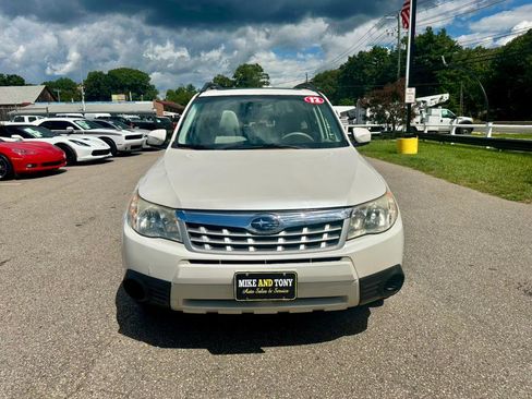 Used 2012 Subaru Forester 2.5X Premium image 2