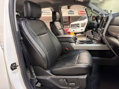 Used 2017 Ford F250 Lariat w/ Lariat Value Package AWD/4WD image 35