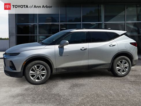 Used 2020 Chevrolet Blazer LT FWD image 3