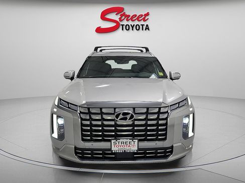 Used 2024 Hyundai Palisade Calligraphy image 6
