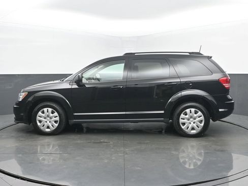 Used 2020 Dodge Journey SE w/ SE Popular Equipment Group FWD image 2