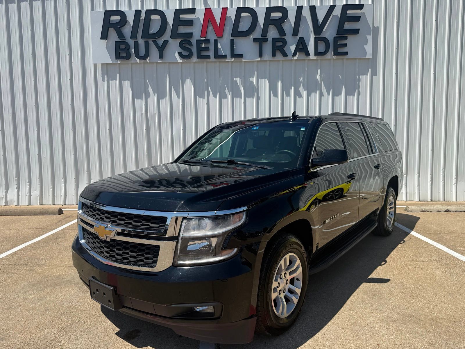 Used 2019 Chevrolet Suburban LT AWD/4WD image 1