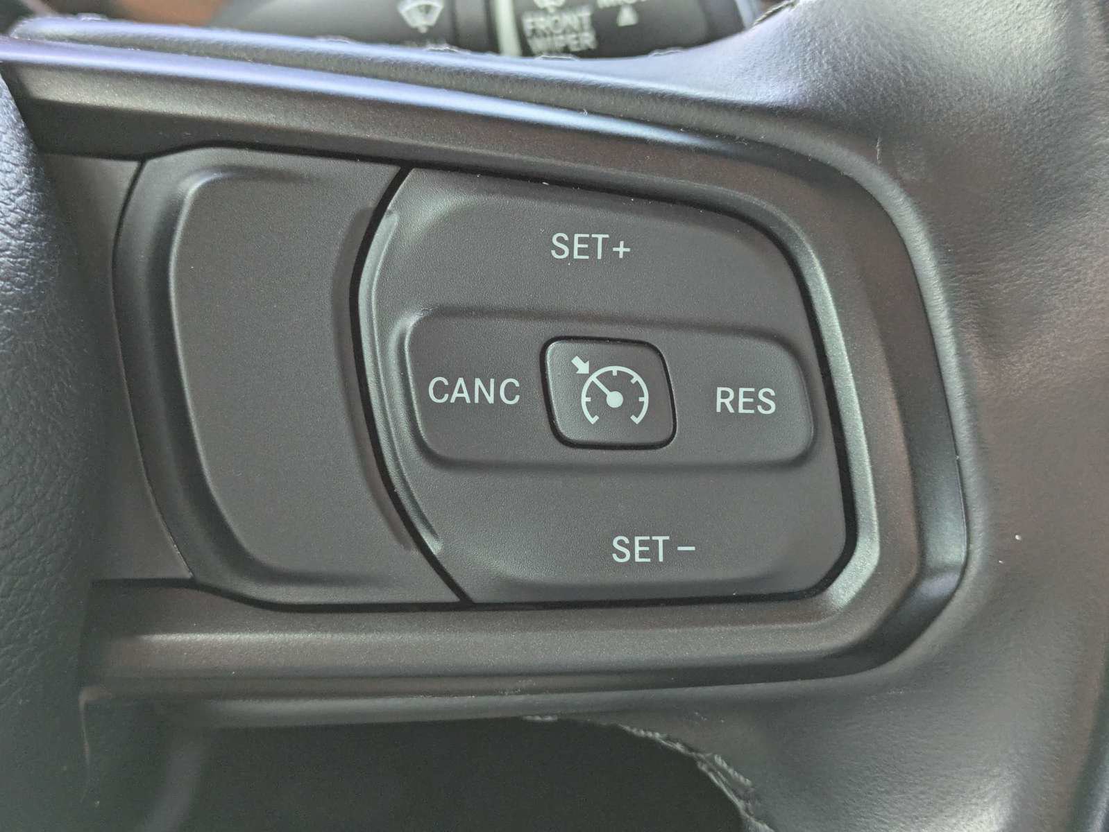 Used 2021 Jeep Gladiator Sport AWD/4WD image 17