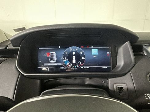 Used 2024 Land Rover Discovery S AWD/4WD image 19