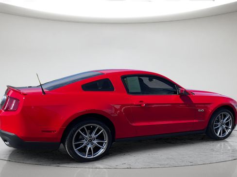Used 2011 Ford Mustang GT Premium w/ Brembo Brake Pkg RWD image 4