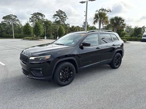 Used 2023 Jeep Cherokee Altitude Lux AWD/4WD image 7