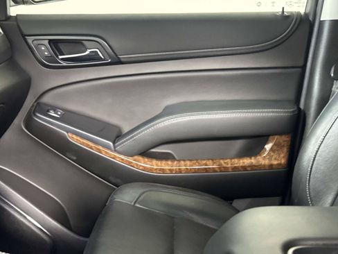 Used 2019 Chevrolet Tahoe Premier AWD/4WD image 23