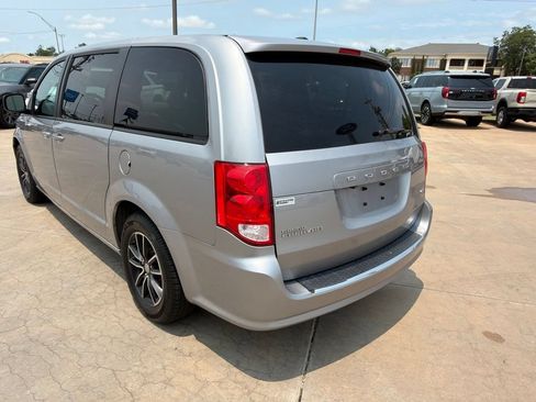 Used 2018 Dodge Grand Caravan GT FWD image 7