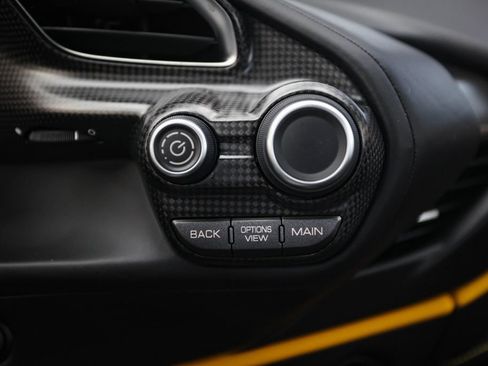 Used 2019 Ferrari 488 Pista Coupe RWD image 31