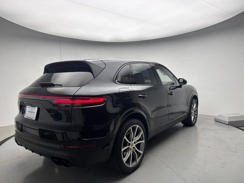 Certified 2022 Porsche Cayenne Platinum Edition AWD/4WD image 6