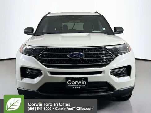 Used 2020 Ford Explorer XLT w/ Comfort Package AWD/4WD image 4