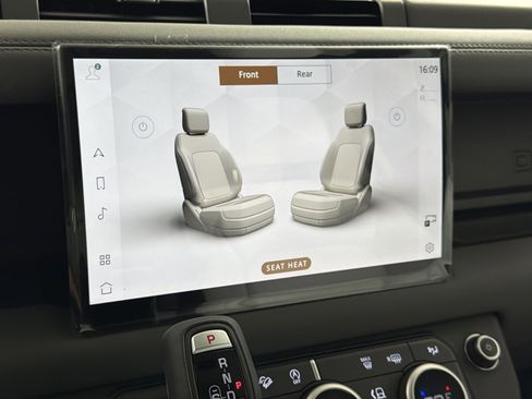 New 2025 Land Rover Defender 130 X-Dynamic SE image 20