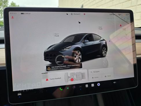 Used 2024 Tesla Model Y Long Range AWD/4WD image 38