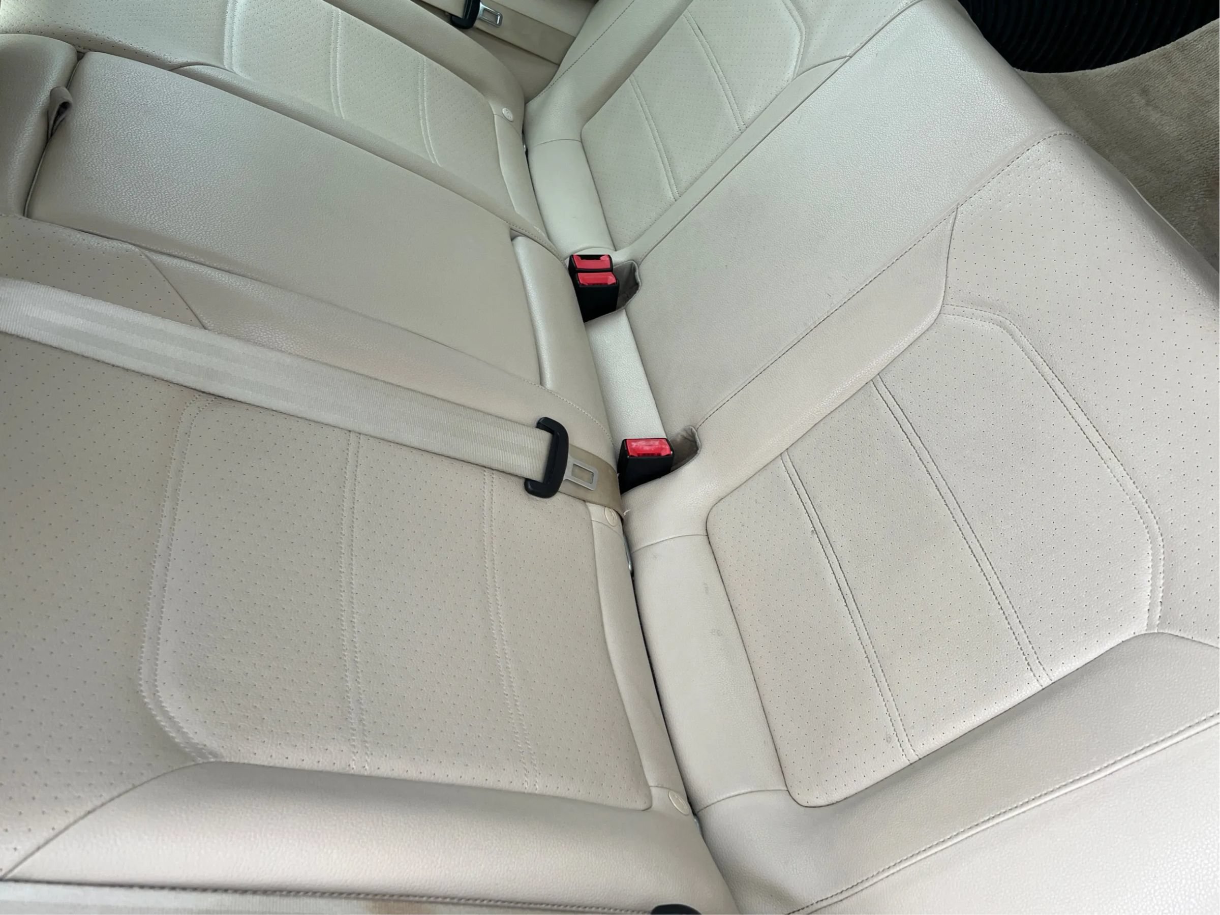 Used 2012 Volkswagen Passat TDI SE FWD image 22