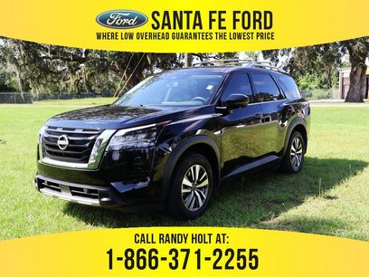 Used 2023 Nissan Pathfinder SL