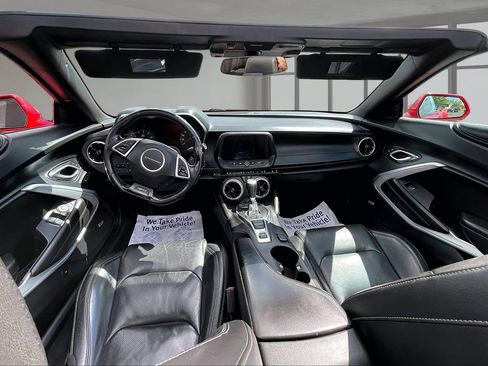 Used 2017 Chevrolet Camaro SS RWD image 16