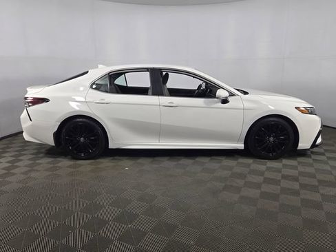 Used 2023 Toyota Camry SE FWD image 11