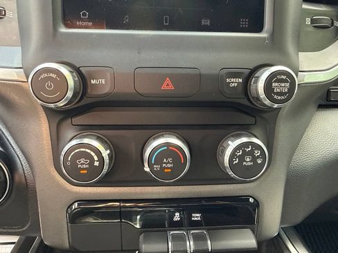 Used 2022 RAM 1500 Big Horn AWD/4WD image 30