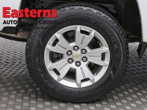 Used 2022 Chevrolet Colorado LT w/ Fleet Safety Package RWD image 27