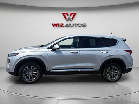 Used 2020 Hyundai Santa Fe SE FWD image 2