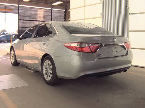 Used 2016 Toyota Camry LE FWD image 6