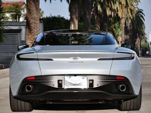 Used 2018 Aston Martin DB11 V12 image 8