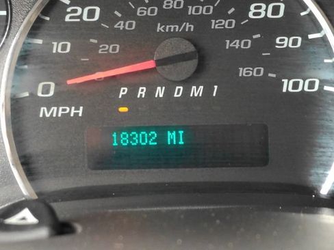Used 2020 Chevrolet Express 2500 w/ Driver Convenience Package RWD image 29