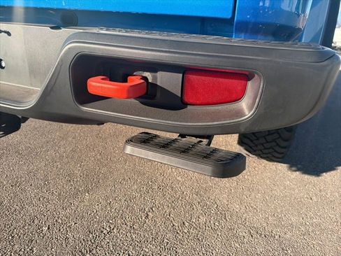 Used 2023 Jeep Gladiator Mojave w/ Cold Weather Group image 32