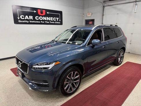 Used 2019 Volvo XC90 T6 Momentum w/ Advanced Package image 2