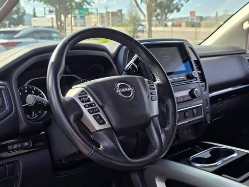 Used 2024 Nissan Titan SV w/ SV Convenience Package image 13