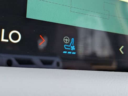 Certified 2025 Lincoln Aviator Reserve image 29