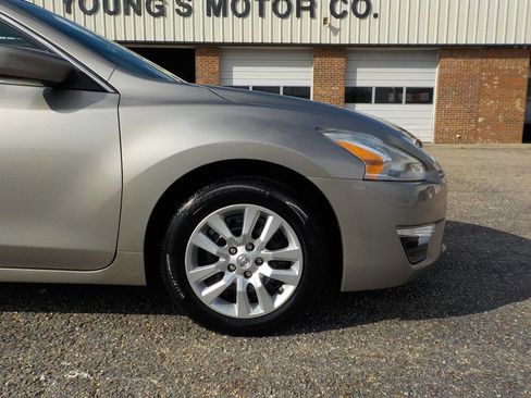 Used 2015 Nissan Altima 2.5 S w/ Power Driver Seat Package image 9