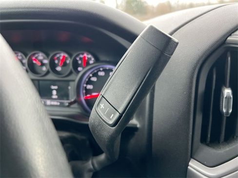 Used 2020 Chevrolet Silverado 1500 Custom w/ Custom Value Package image 15