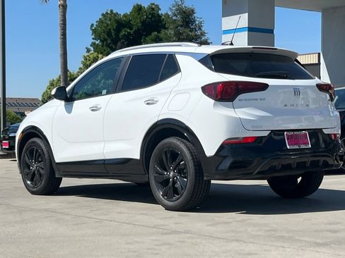 Used 2024 Buick Encore GX Sport Touring FWD image 7