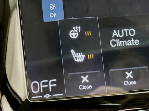 Used 2019 Volvo XC90 T6 Momentum w/ Advanced Package image 4