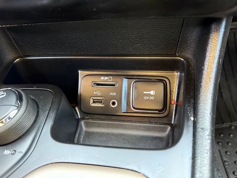 Used 2014 Jeep Cherokee Altitude w/ Cold Weather Group image 30