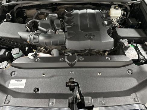 Used 2022 Toyota 4Runner SR5 Premium w/ Moonroof Package image 34