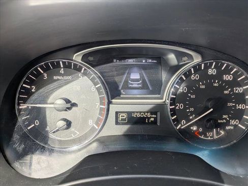 Used 2015 Nissan Pathfinder SL w/ SL Tech Package image 12